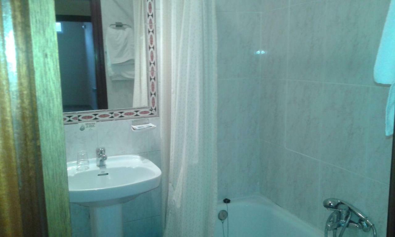 Hostal Avila Ocana  Ngoại thất bức ảnh