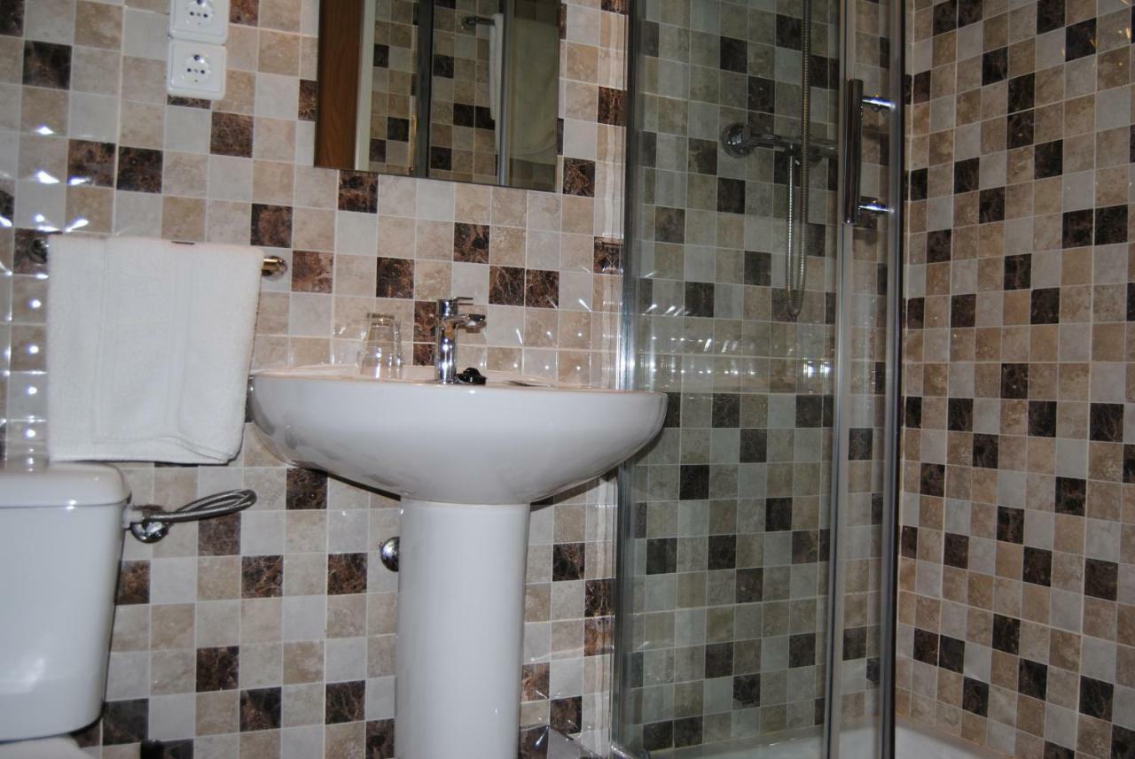 Hostal Avila Ocana  Ngoại thất bức ảnh