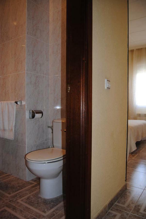 Hostal Avila Ocana  Ngoại thất bức ảnh