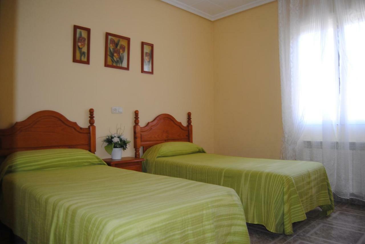 Hostal Avila Ocana  Ngoại thất bức ảnh