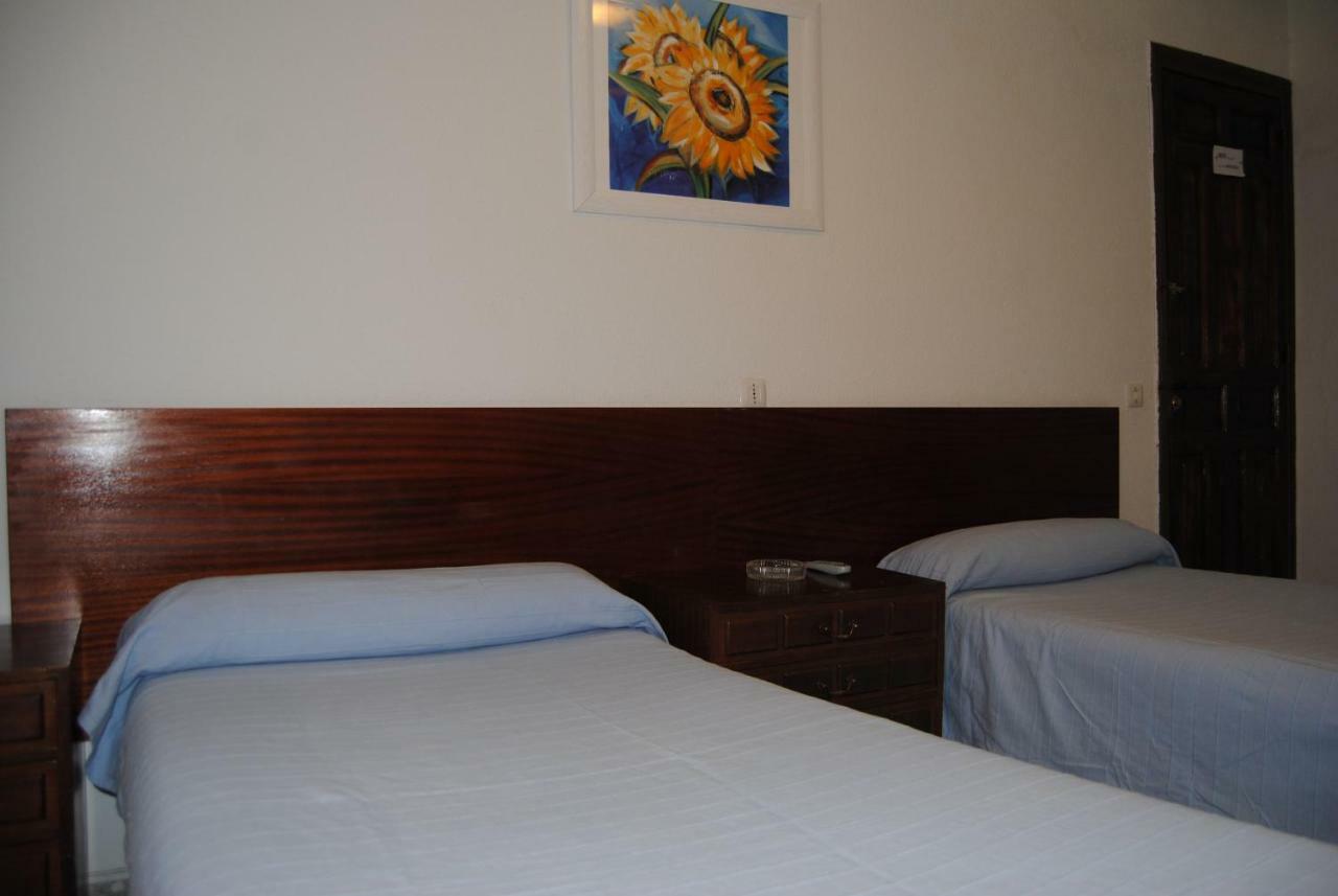 Hostal Avila Ocana  Ngoại thất bức ảnh