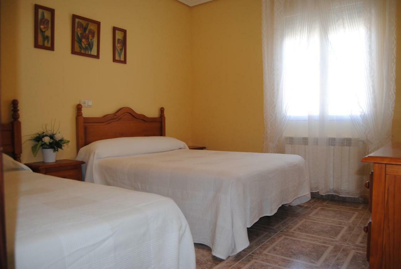 Hostal Avila Ocana  Ngoại thất bức ảnh