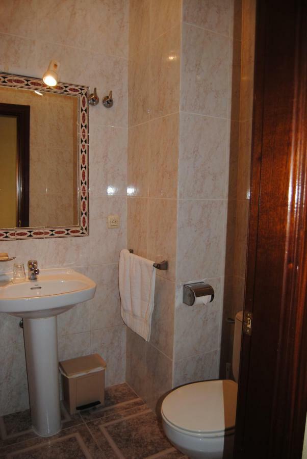 Hostal Avila Ocana  Ngoại thất bức ảnh