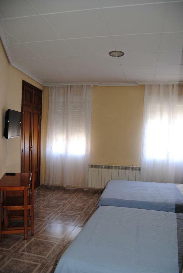 Hostal Avila Ocana  Ngoại thất bức ảnh