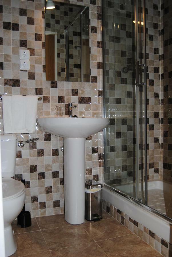Hostal Avila Ocana  Ngoại thất bức ảnh