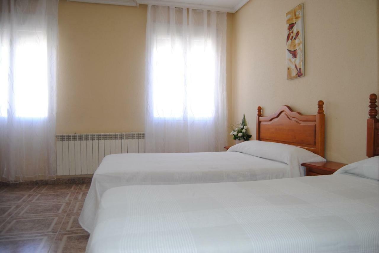 Hostal Avila Ocana  Ngoại thất bức ảnh