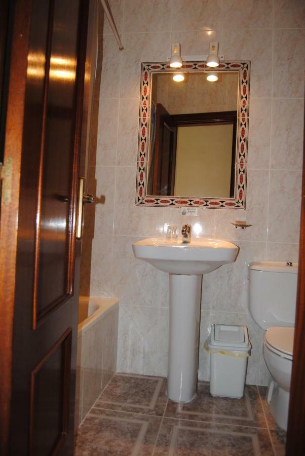 Hostal Avila Ocana  Ngoại thất bức ảnh