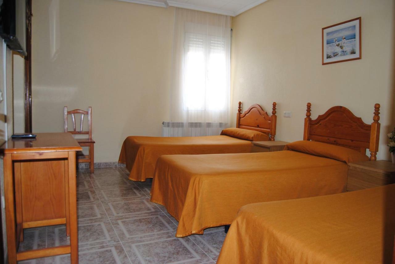 Hostal Avila Ocana  Ngoại thất bức ảnh