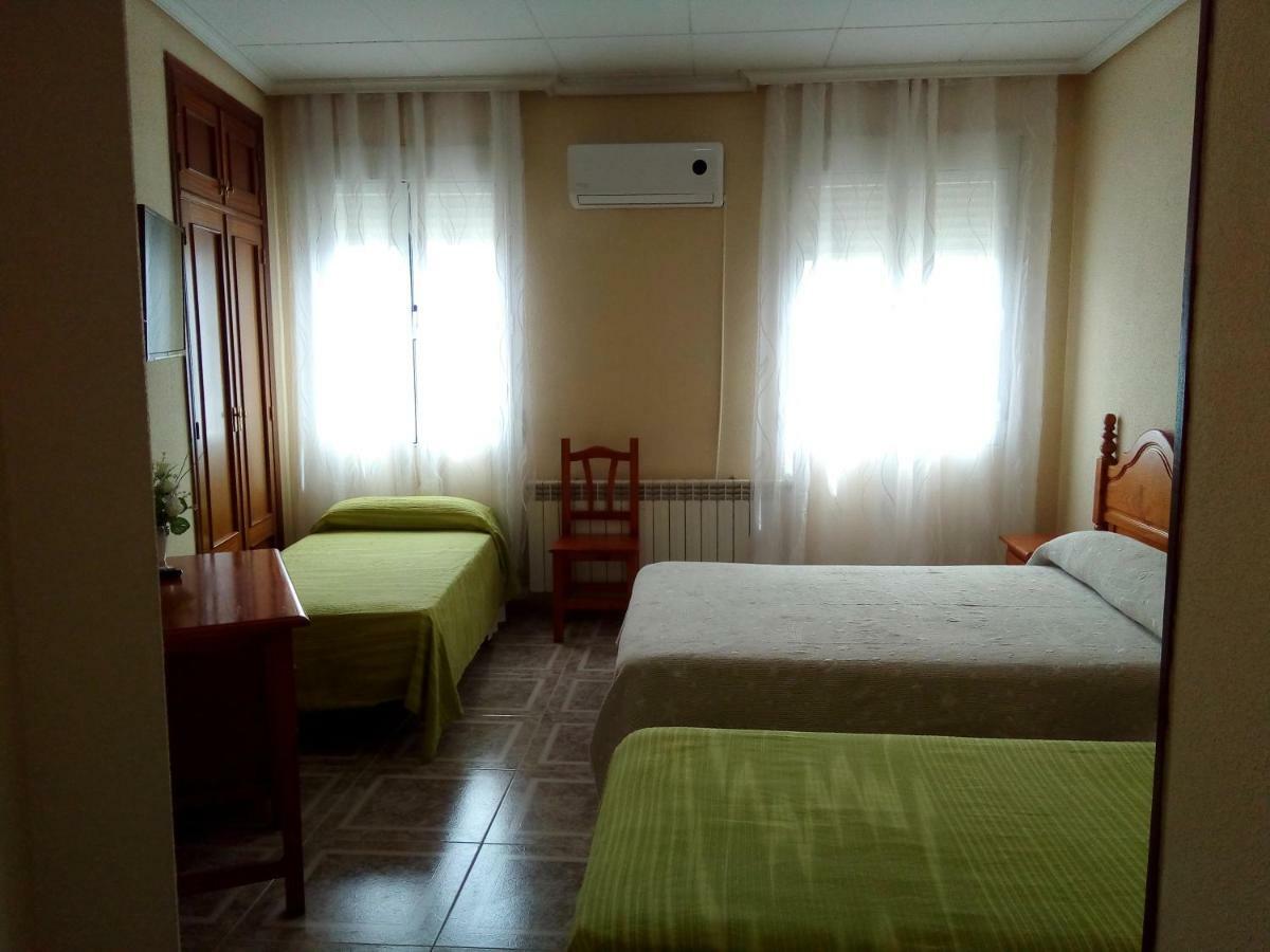 Hostal Avila Ocana  Ngoại thất bức ảnh